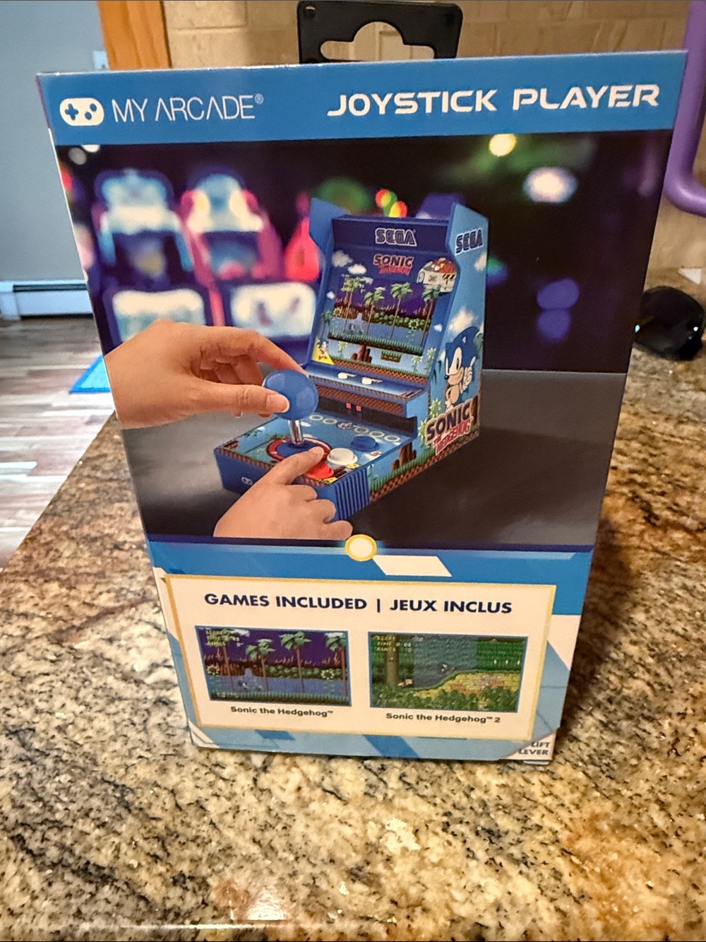 Arcade Sonic the Hedgehog Mini Arcade - Blue Cabinet with Red/White Buttons - Picture 2 of 2